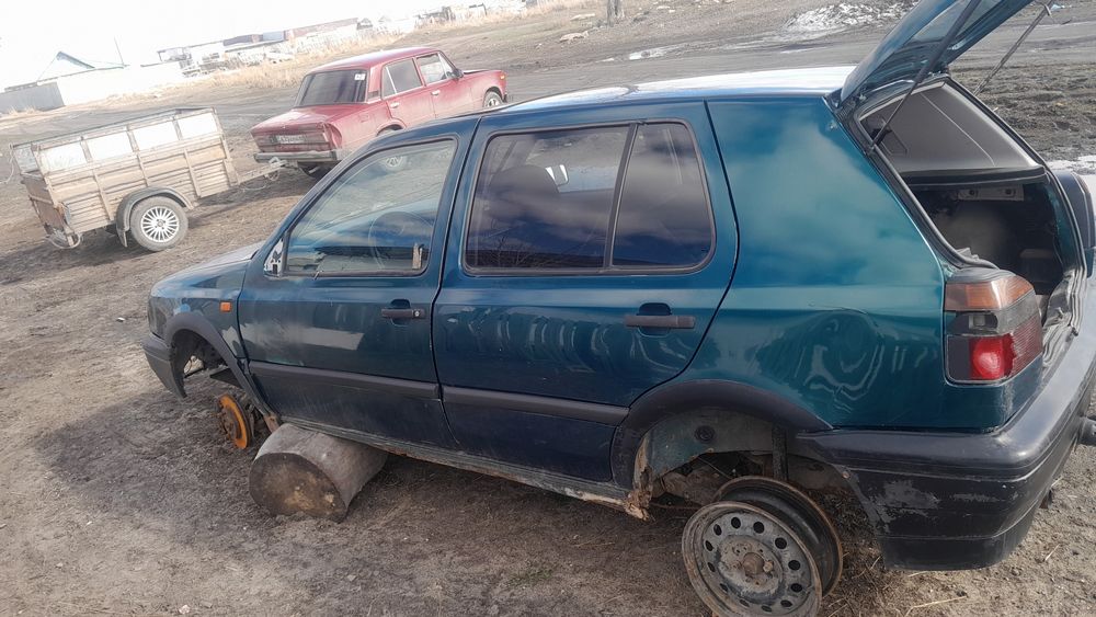 Продам гольф 3 на запчасти