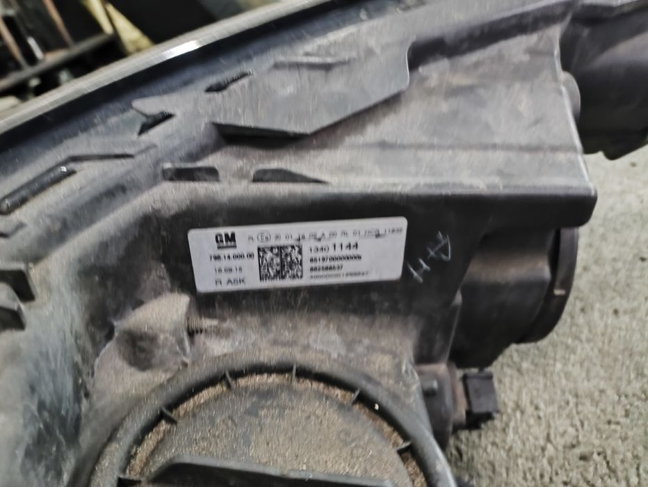 Фар за Opel Astra K