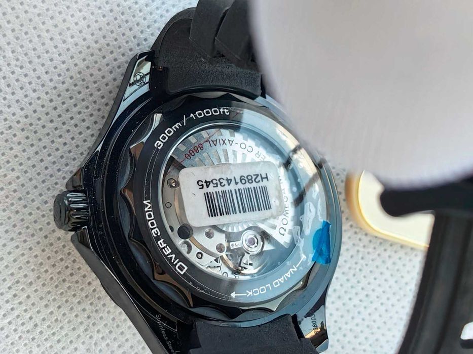 Omega 300m с японски механизъм