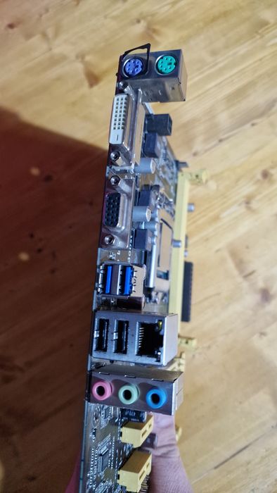 Продам плату с процессором 1150 сокет