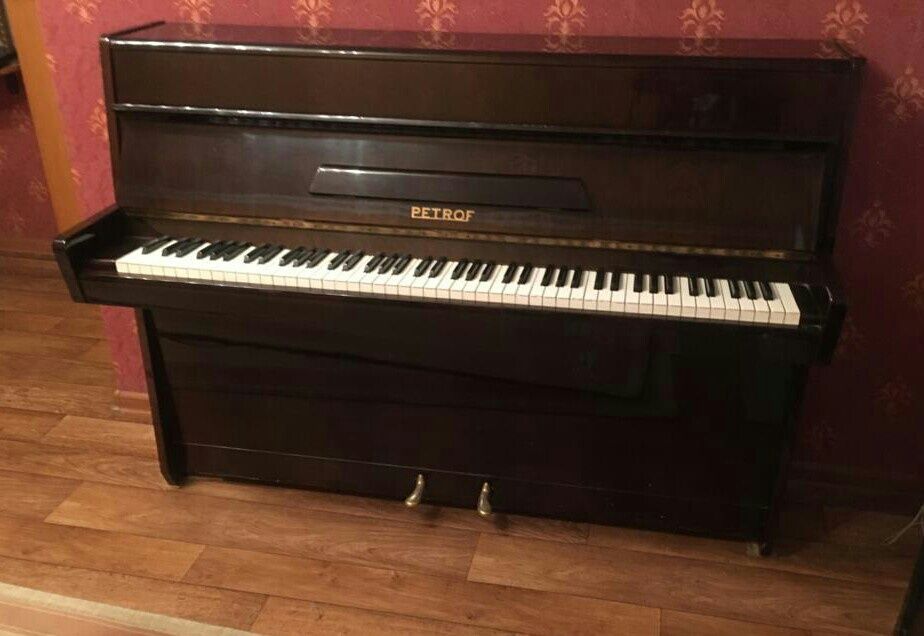 Пианино "PETROF"