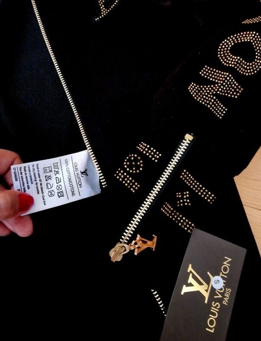 Treninguri dama Louis Vuitton,marimi diverse,logo metalic auriu,sacule