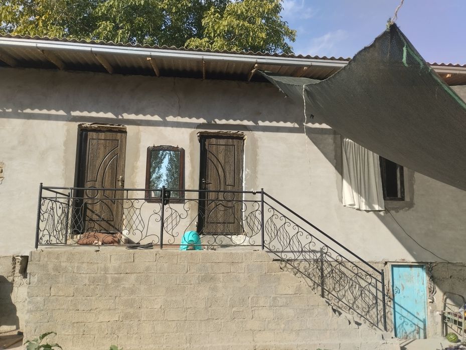 Уй сотилади 8 сотих янги курилган участка 2 хона подавали БН.