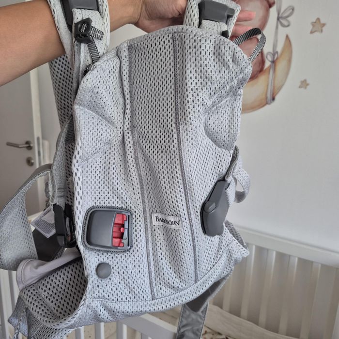 Чисто НОВА МАРКОВА раница за носене на бебе BABY BJORN