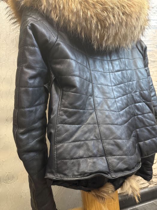 Дамско зимно яке с естествен косъм