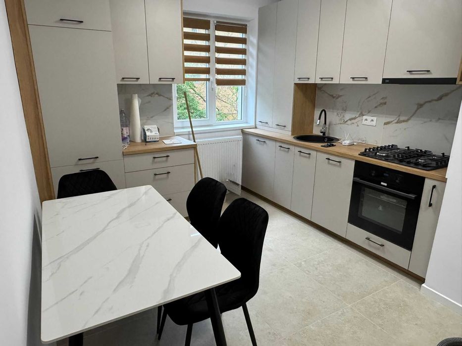 ULTRACENTRAL ap.2 camere totul nou la prima inchiriere etaj2 55mp la 1 min de BIZO si sc11 si sc14