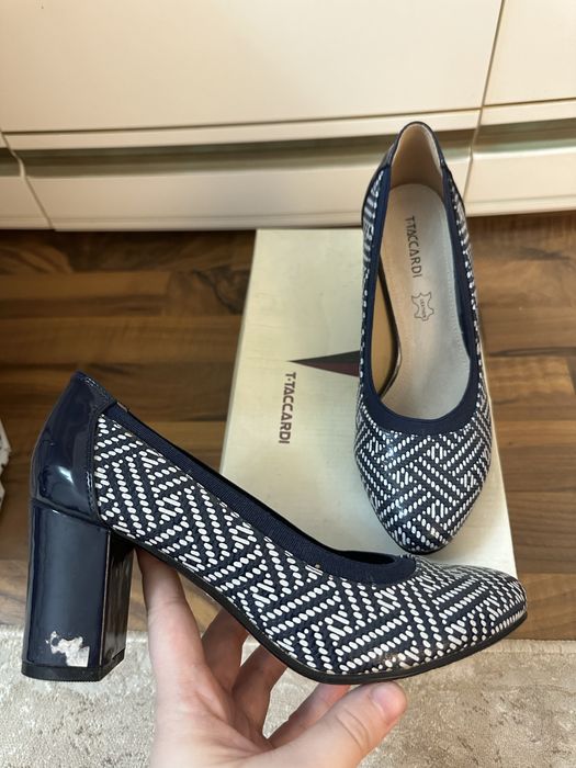 Новые туфли стильные вечерние