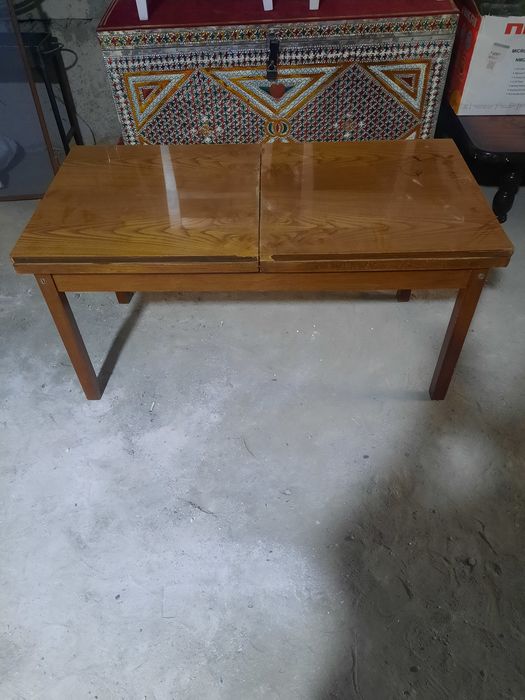 Продается журнальный столик