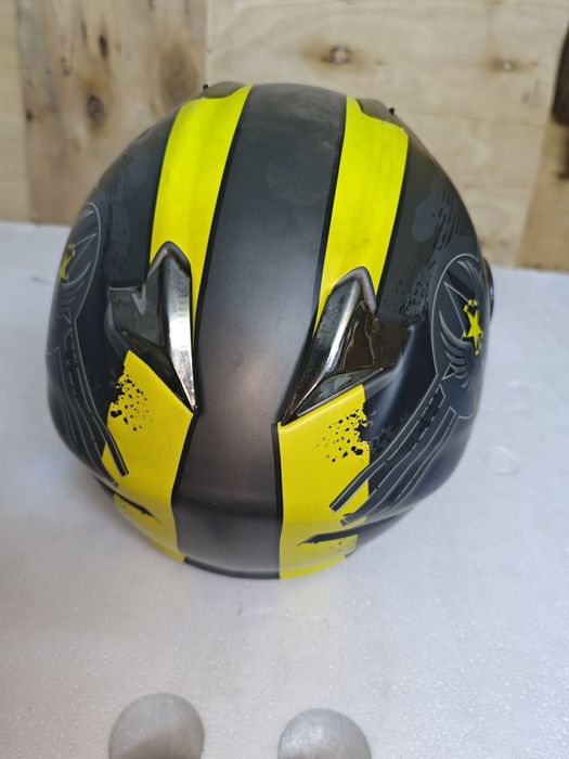 Продам мотоциклеиный шлем