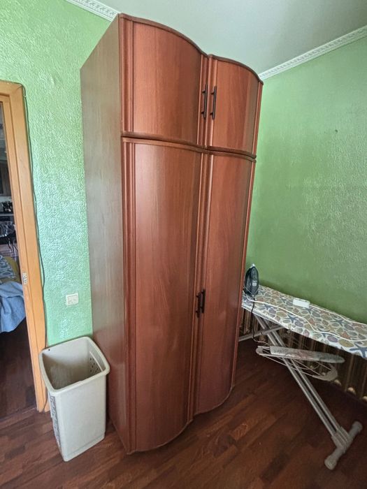 Шкаф спальный деревянный