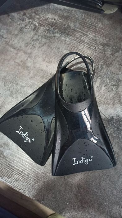 продам ласты для бассейна Indigo
