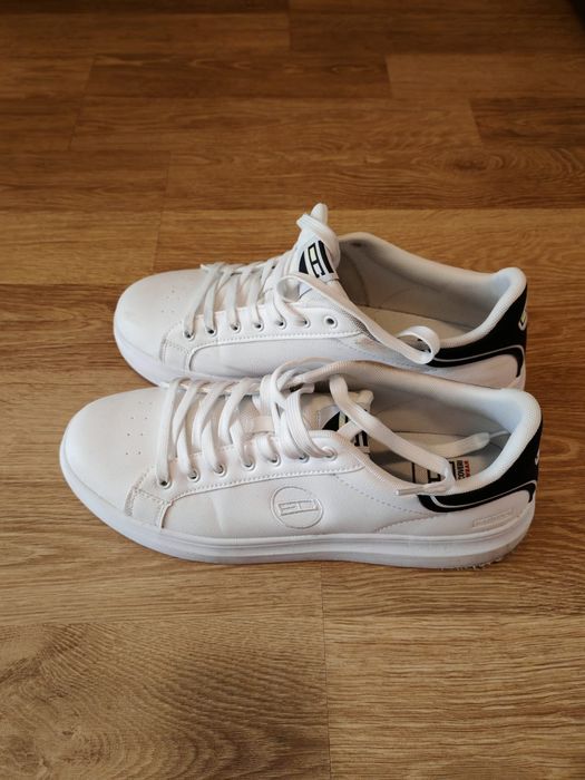 Vand Pantofi sport casual marime 45  stare f buna