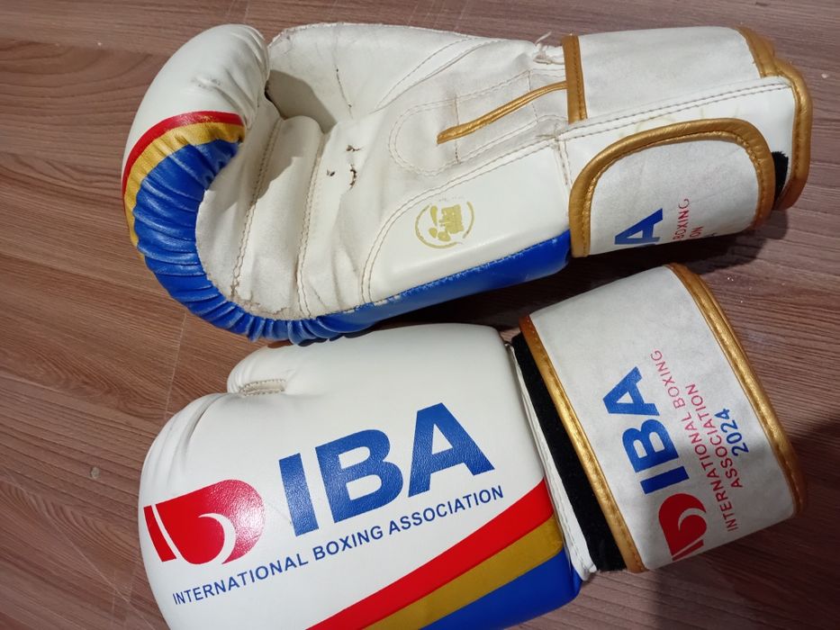 Iba перчатки по бокса