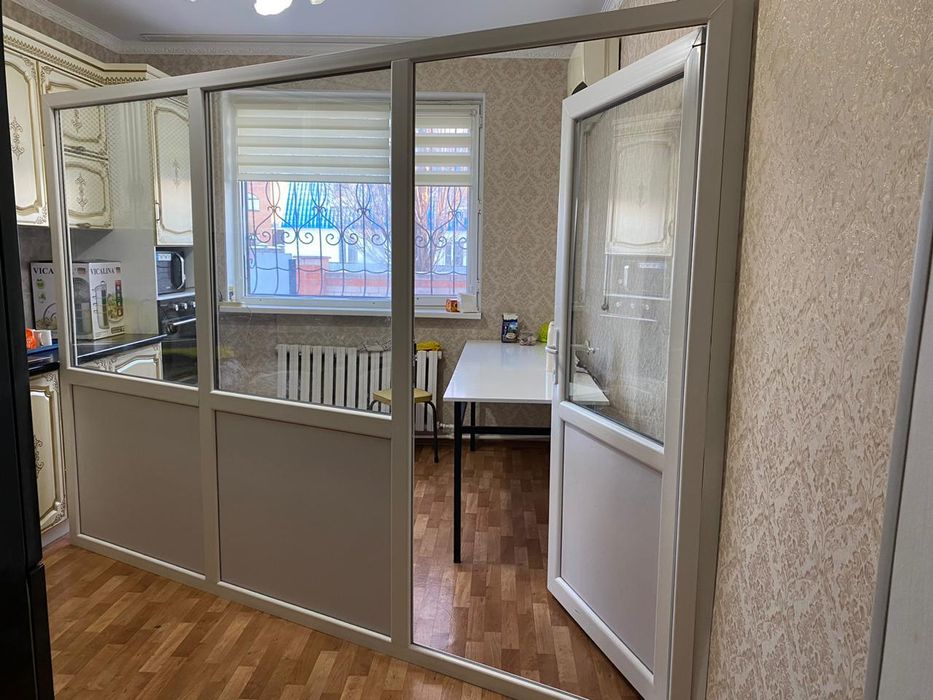 Пластиковая перегородка