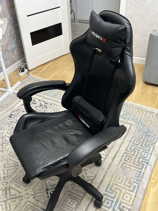 Игровое кресло кожанное