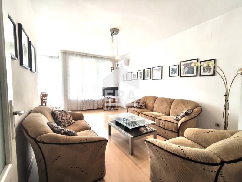 Двустаен апартамент с гараж под наем до м-с "Европейски съюз", х-л "Хе