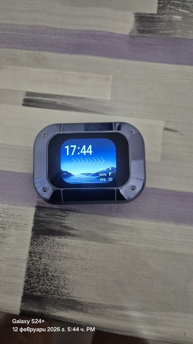 Продавам слушалки HTC