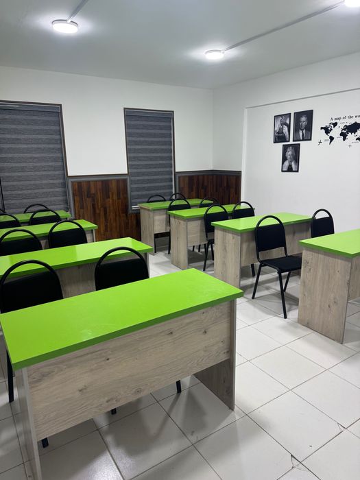 Продаются парты, стулья , шкаф и доски