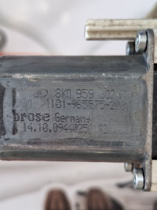 motoras macara dreapta fata audi a4 facelift (2011-2015) [b8] 2.0 moto