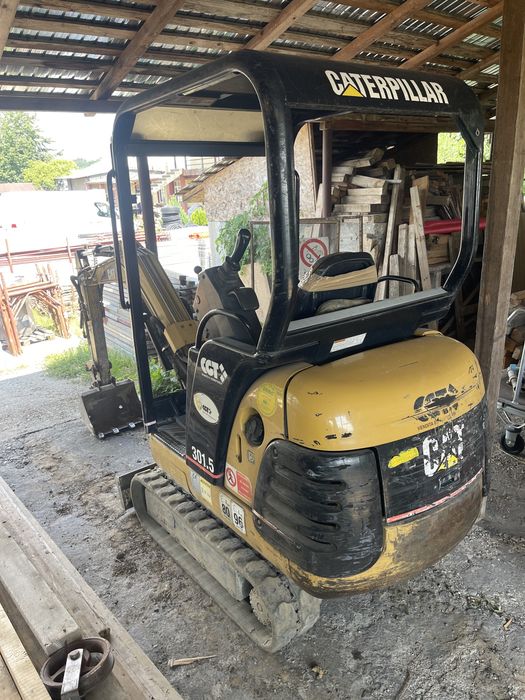 Excavator  Caterpillar