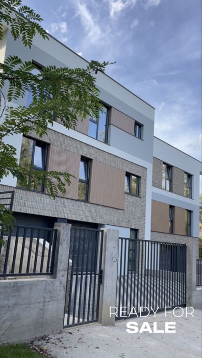 Casa de vanzare direct de la dezvoltator