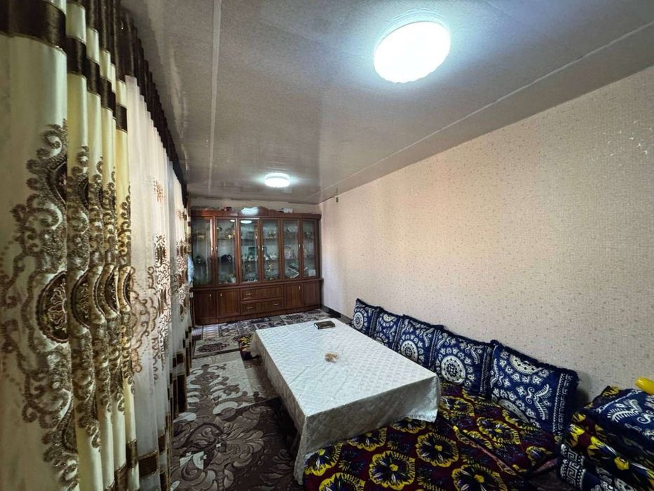 Текстилда ховли уй сотилади