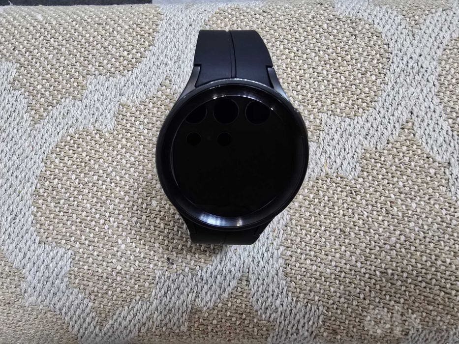 Продаю смарт часы Samsung watch 5 pro