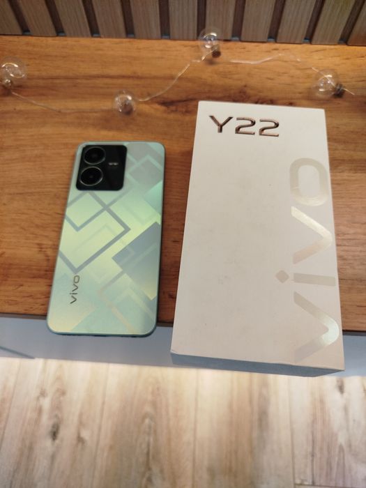 Продам телефон VIVO Y22