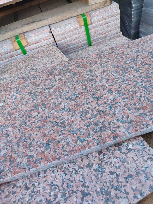 Гранит Жельтау, плитка, ступени, подоконники