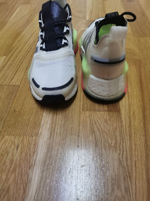 Adidas NMD V3 Crystal White mărimea 36.5