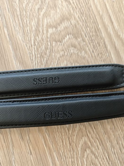 Дамска чанта Guess