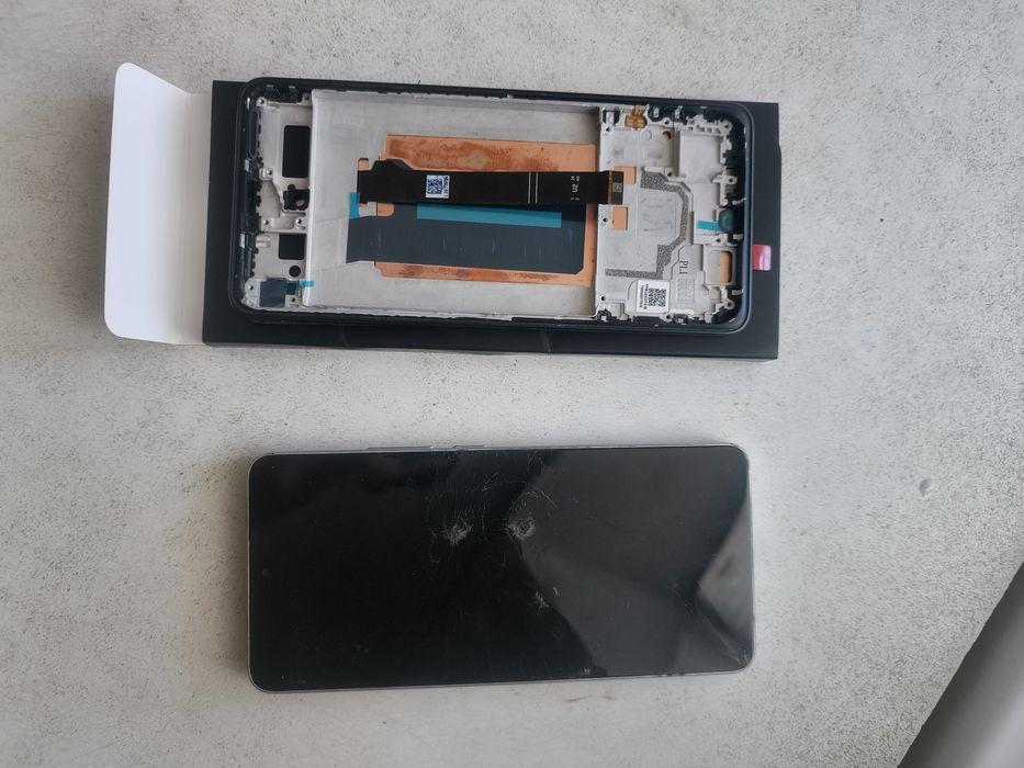 Продам дисплей с рамкой Poco x6 pro 5g