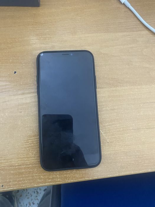 продам iphone x на 64 gb