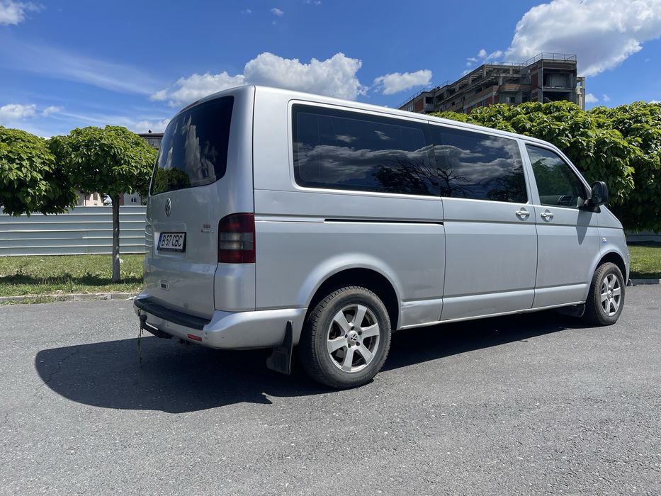 Volkswagen Caravelle T5