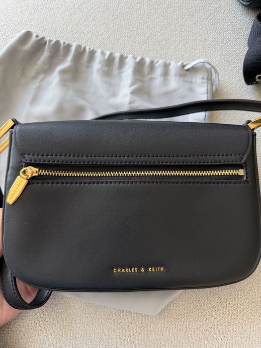 Сумка charles & keith