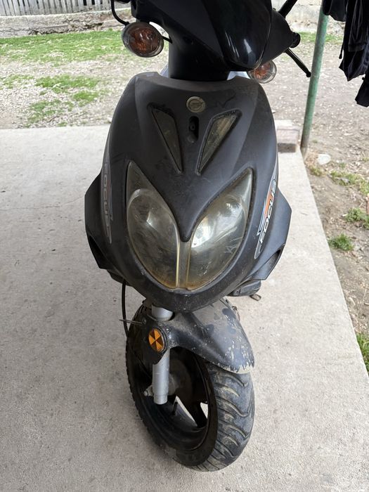 Vand scuter de 49cc stare buna de functionare