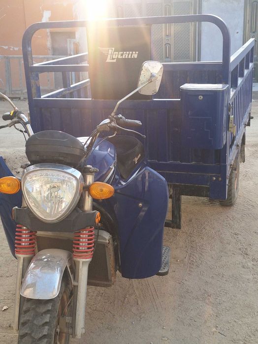 Лочин маркалы мотоцикл сатылады