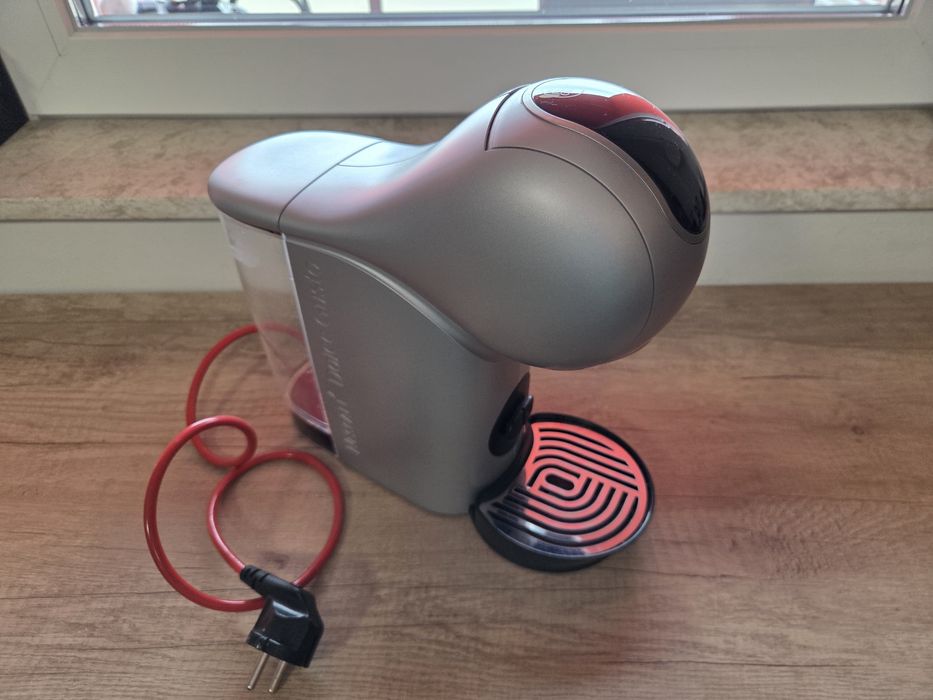 Aparat cafea cu capsule Dolce Gusto