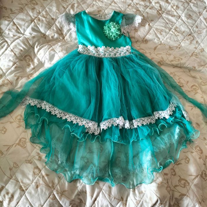Нарядное  детское платье