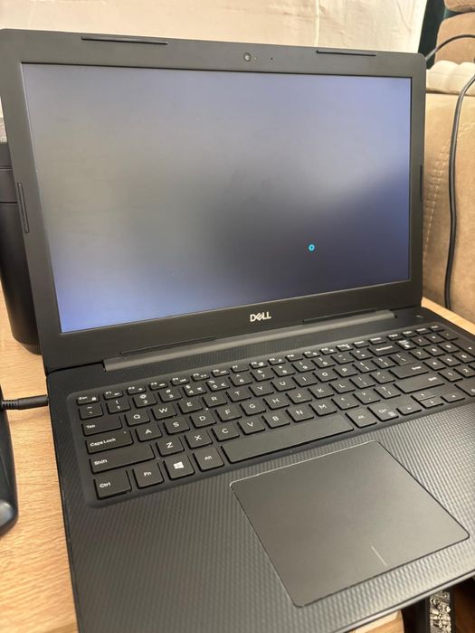 Vând Laptop Dell Inspiron 3580 - ideal pentru elevi/studenți
