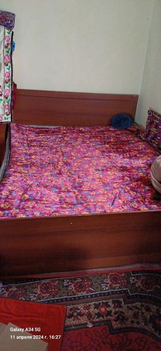 Шкаф трюмо диван тумбочка хаммаси сотилади бир ярким милион минг кели