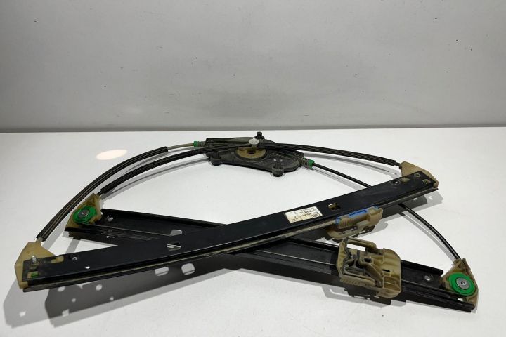 Macara geam stanga fata 8K0837461A Audi A4 B8/8K [2007 - 2011]