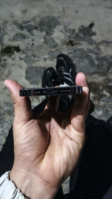 Продам Айфон 14 про