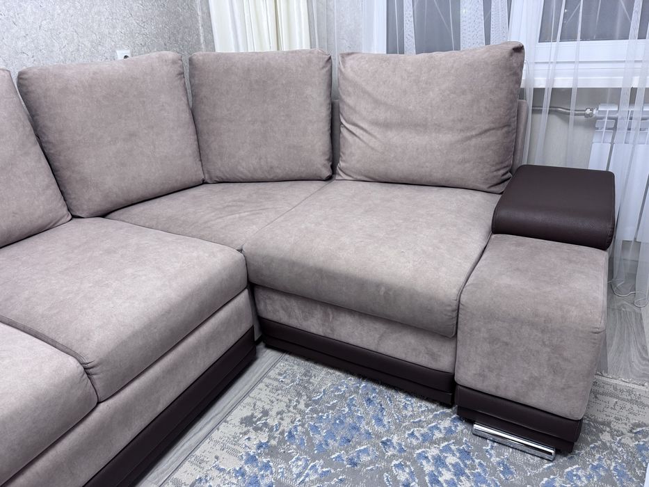 Продам диван угловой