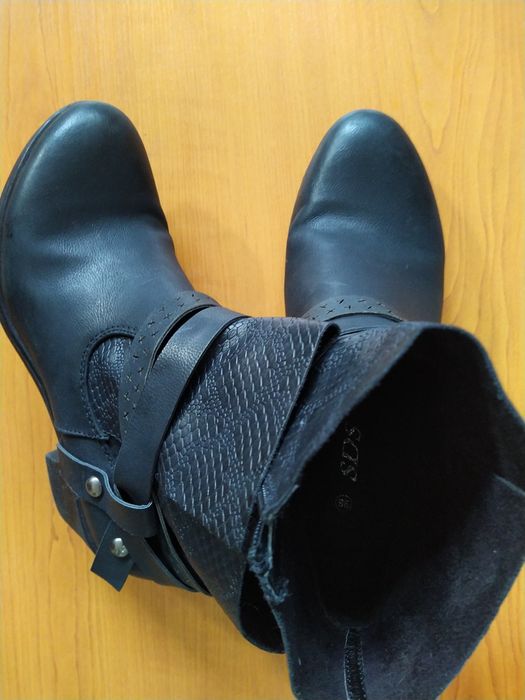 Дамски ботушки ,номер 38