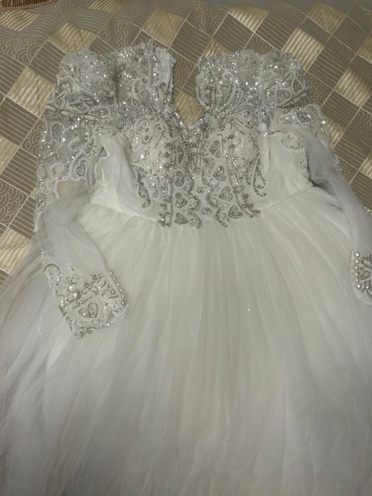 Продаётся свадебное платье