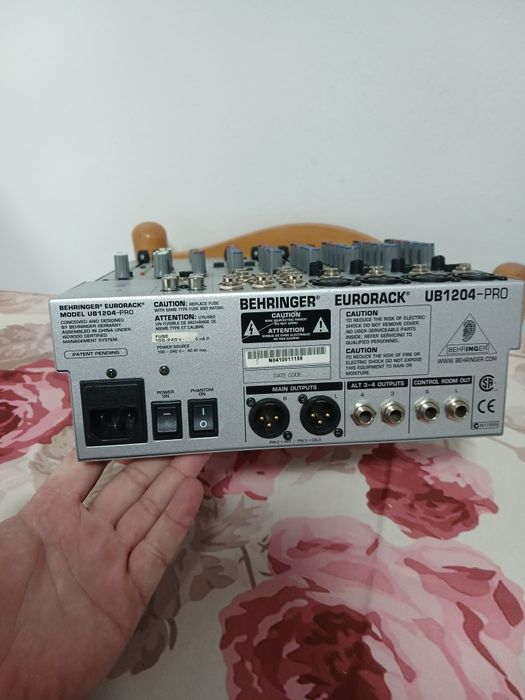 Vand mixer behringer