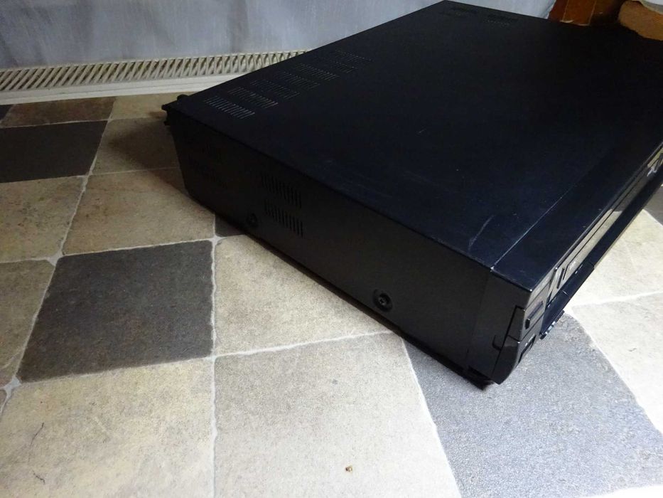 Video recorder Funai VCR-8103/HiFi Stereo -defect