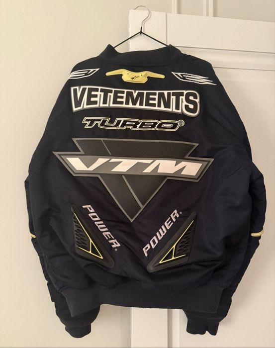 Бомбер Vetements x Alpha Industries