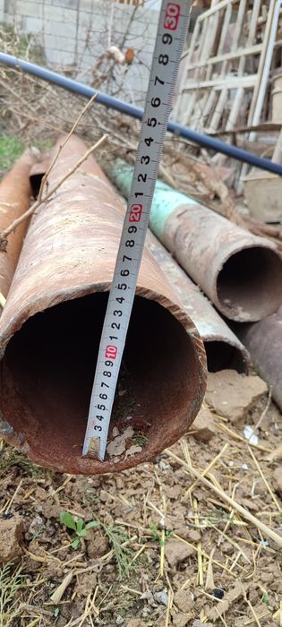 Темир труба навесдан чиққан яхши холатда